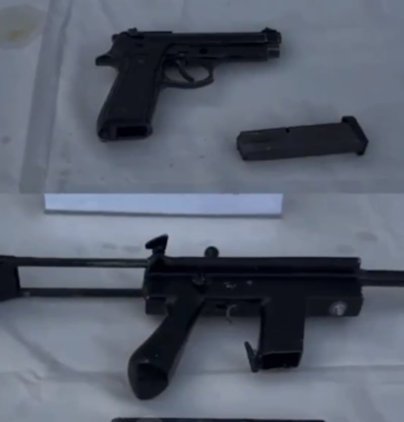 Capturan en el sur de Quito a alias “Chino” y “Pantera”, presuntos integrantes de “Los Lobos” - Fuente: Policía Nacional