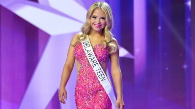 Kayla Kosmalski ganó la banda de Miss Simpatía en el Miss Teen USA