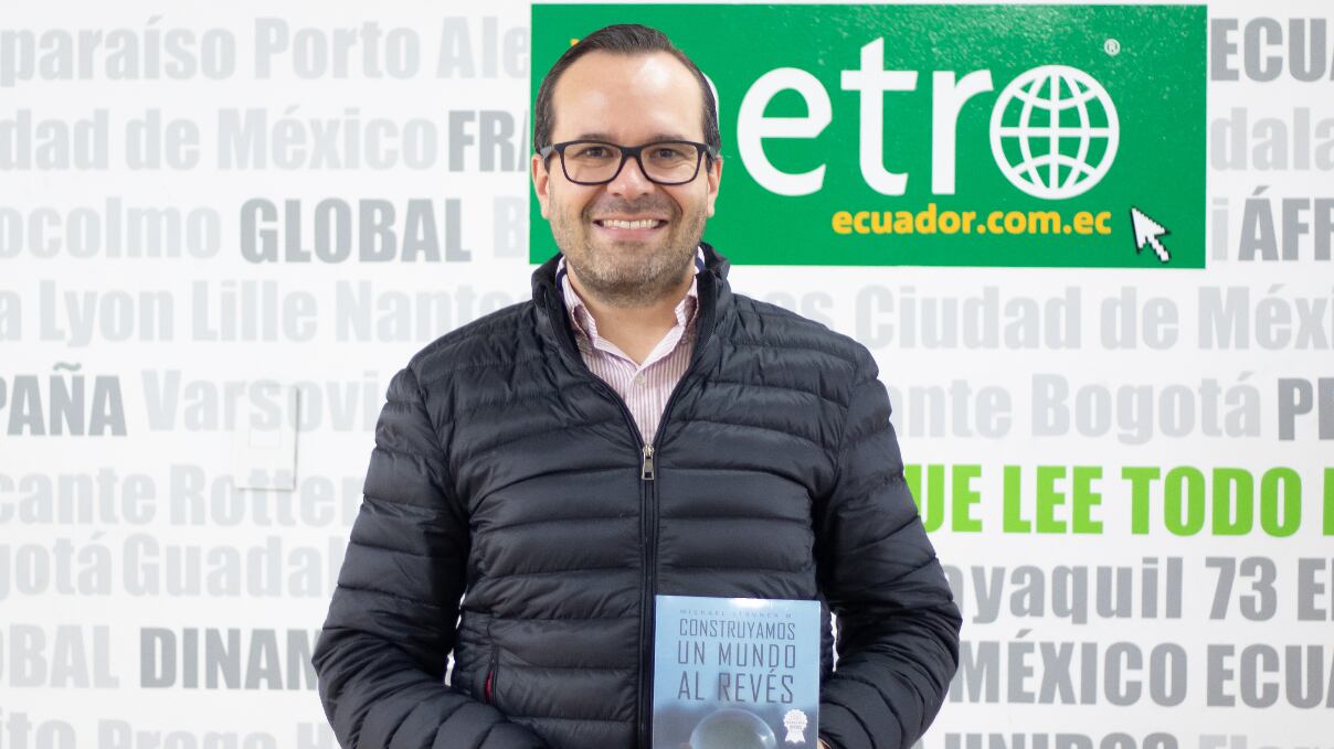 Michael Strunck, autor del libro “Construyamos un mundo al revés”