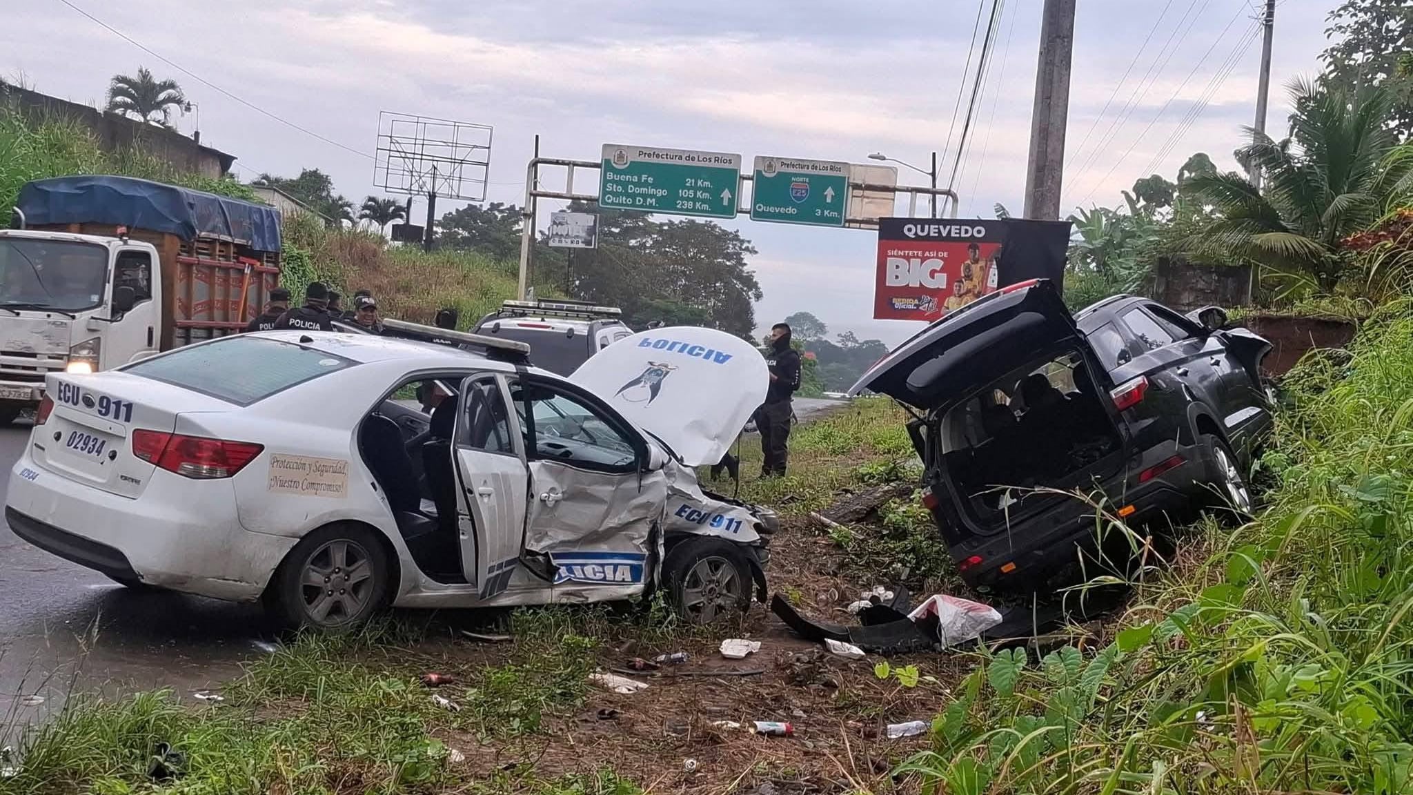 Persecución policial en Quevedo terminó en accidente de tránsito.