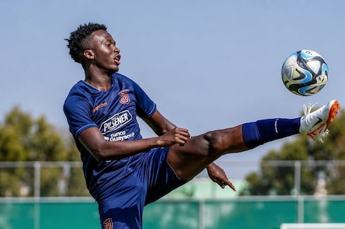 Eduardo Gómez Mina: La nueva muralla zurda que emerge en el “Matagigantes”