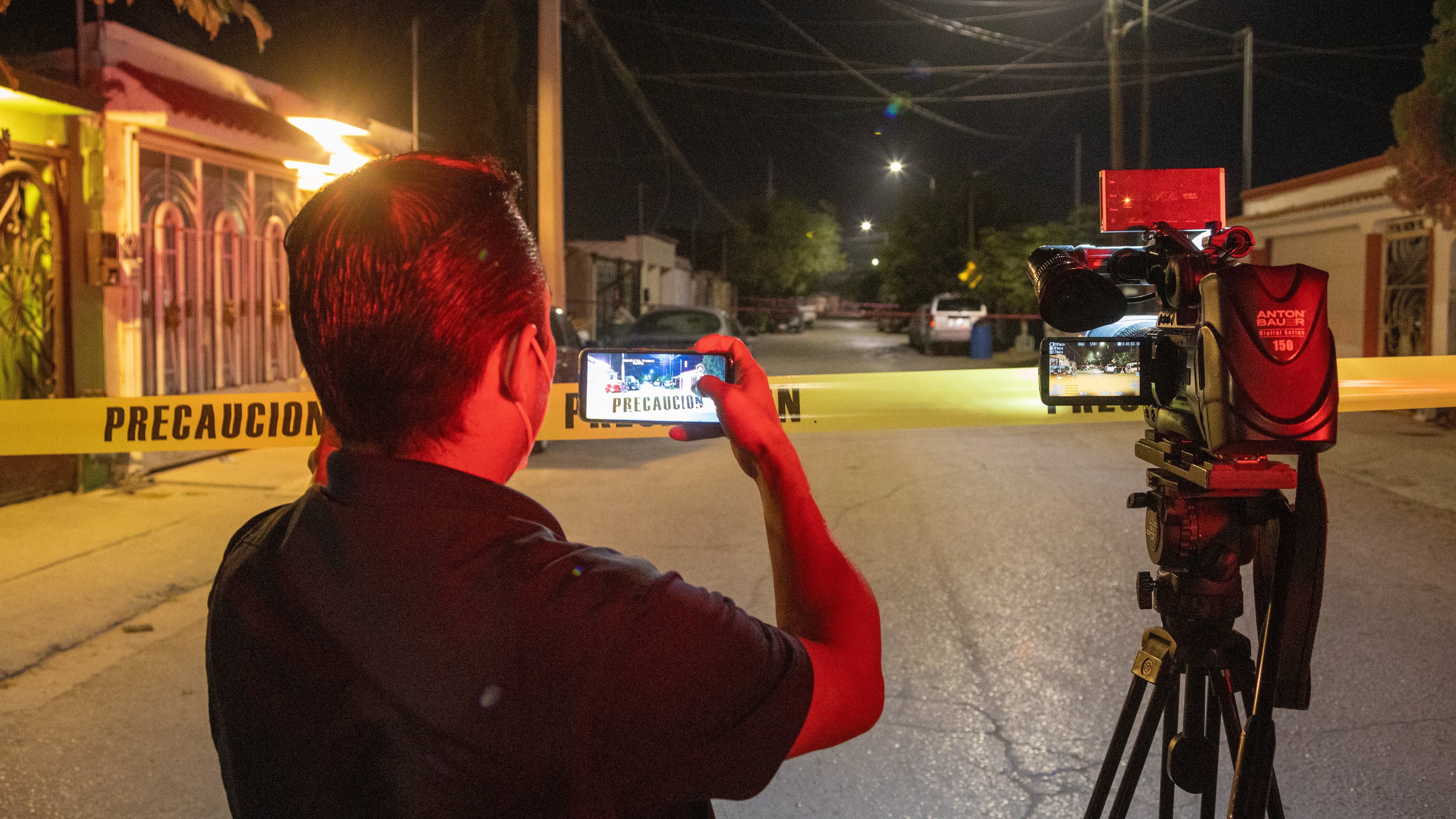 Grupo terrorista busca atentar contra la vida de periodista en Ecuador.