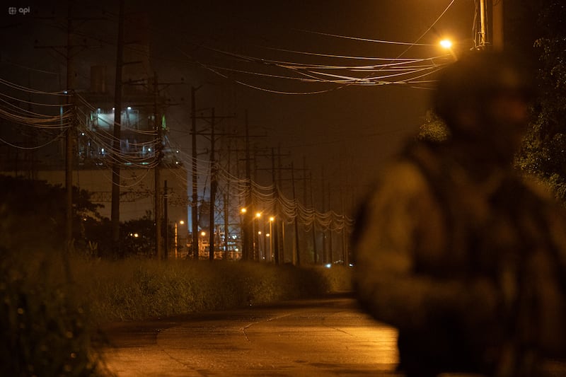 AMBIENTE INCENDIO REFINERIA DE ESMERALDAS