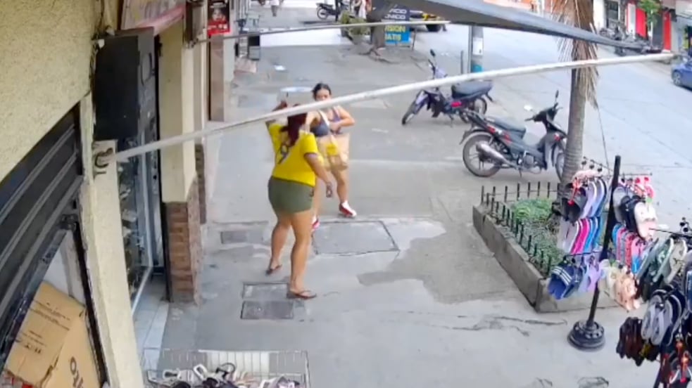 video ataque con cuchillos en Cali