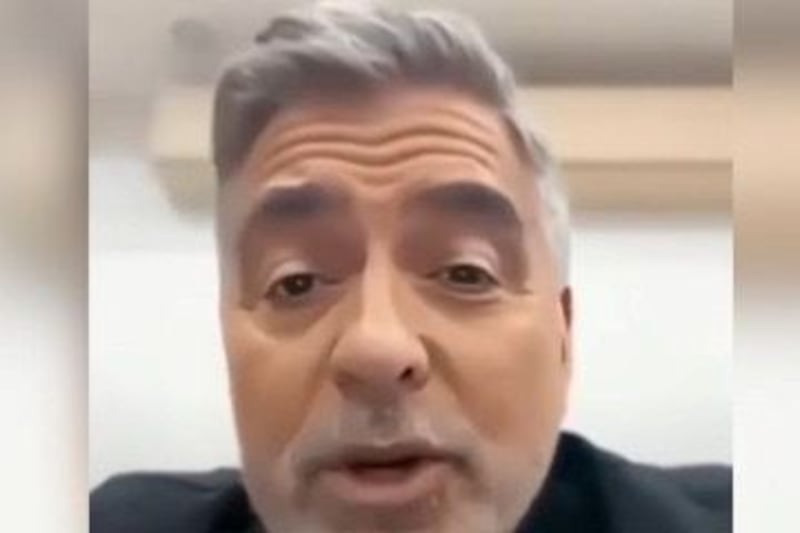 Mujer pierde $15.000 en estafa digital con IA que simulaba a George Clooney