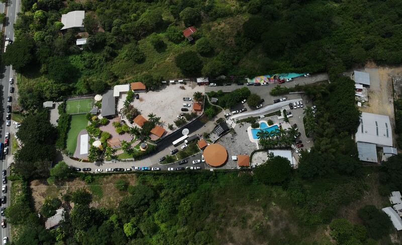 La Policía Nacional realizó un allanamiento en una finca ubicada en la vía a la Costa, dónde se presume se realizaba una "narcofiesta"