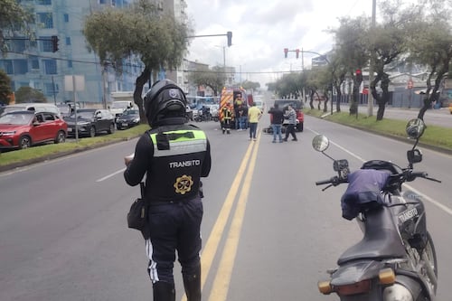 Accidentes en la av. Galo Plaza Lasso: Una persona falleció tras ser atropellada en norte de Quito