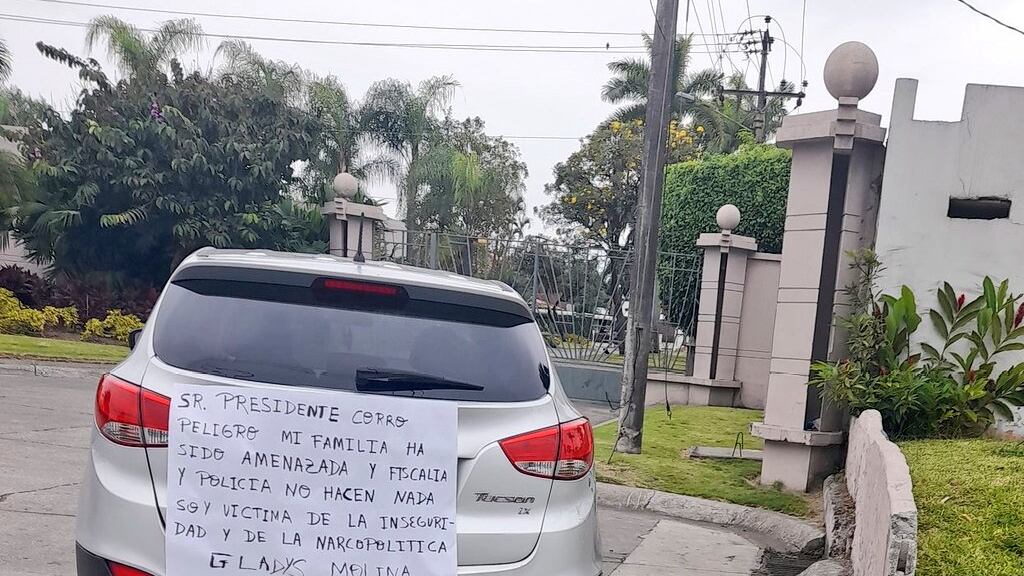 Mujer llegó a la casa del presidente Lasso y pide protección tras ser amenazada: "La Fiscalía ni la Policía hace nada"