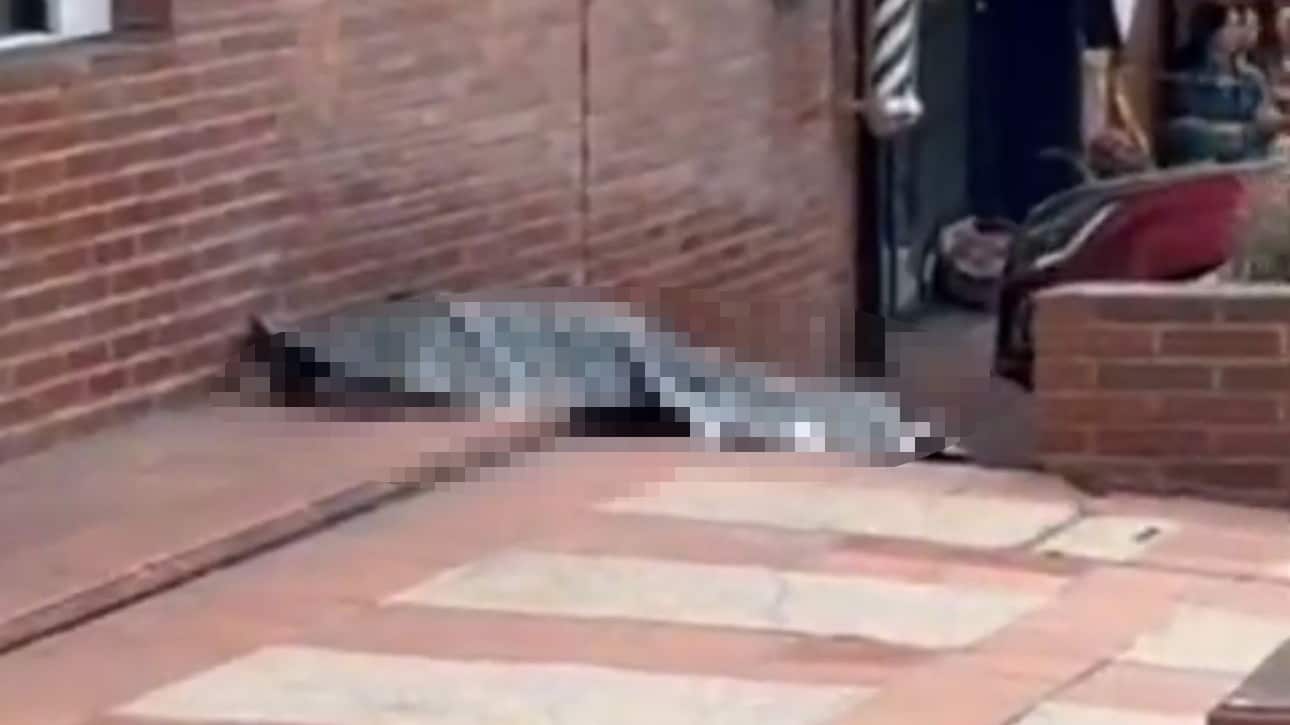 Una persona falleció tras caer de un cuarto piso de un edificio, en el sector La Granados, al norte de Quito