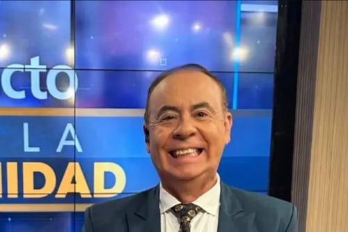 Santiago Naranjo sufre aparatosa caída en vivo