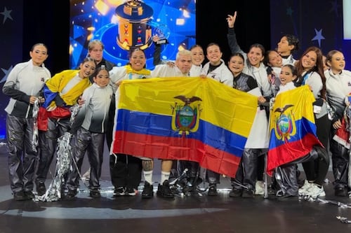Ático Danzas conquista el oro y logra bicampeonato internacional en Orlando
