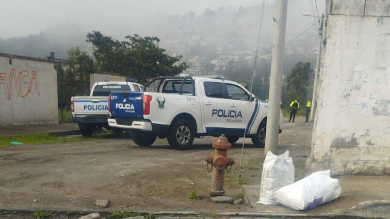 Hallan sin vida a taxista en Llano Grande, al norte de Quito
