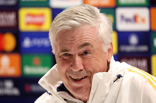 ¿A cuántos salarios básicos equivale el mensual de Carlo Ancelotti en Brasil?