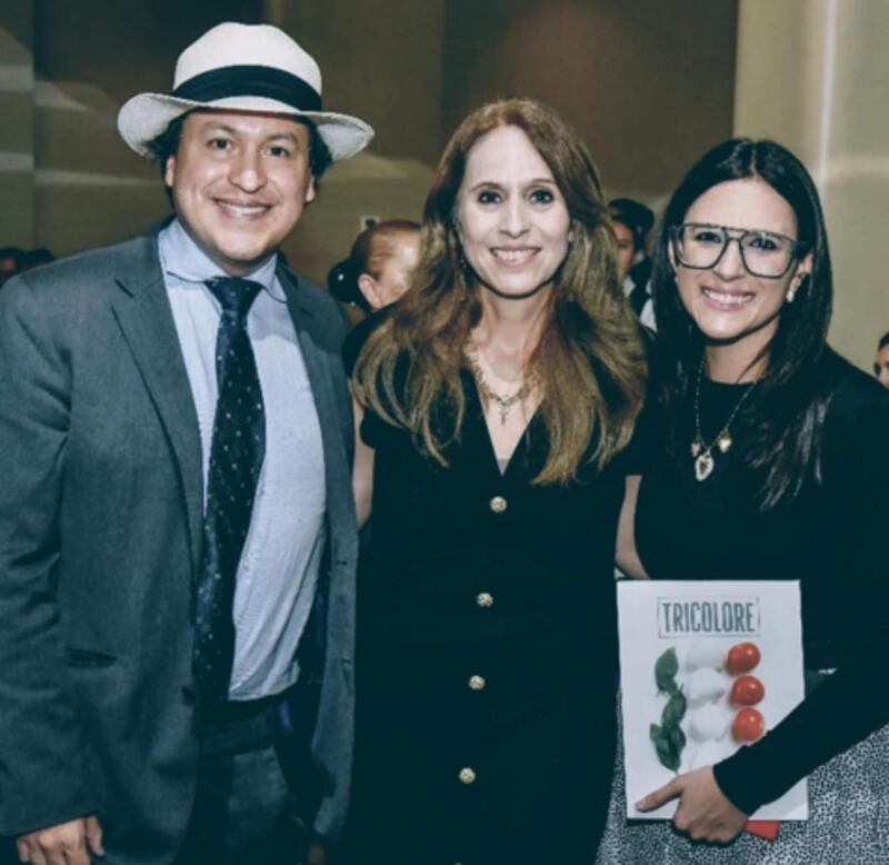 Lanzamiento oficial de la revista TRICOLORE