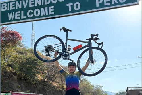 El ‘espartano del pedal’ es el primer ecuatoriano que cruza en ‘bici’ la ruta E35 en tres días