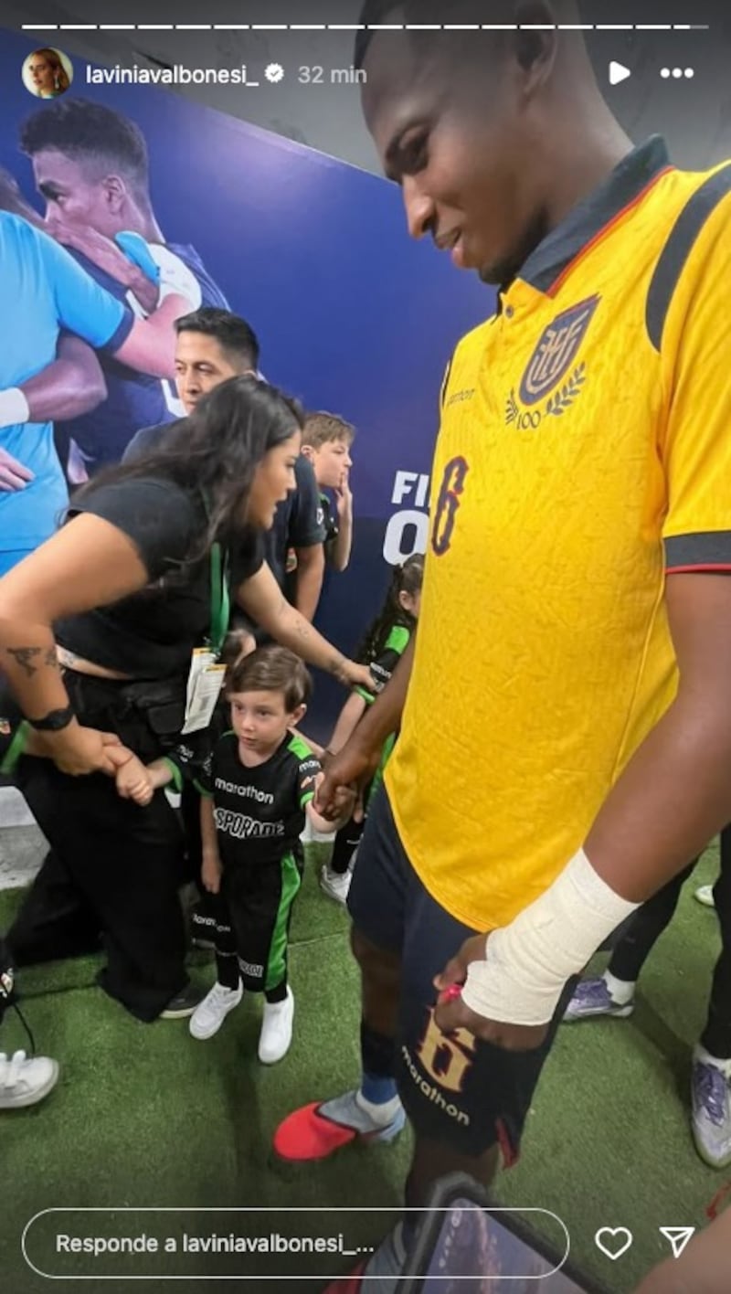 Hijo del presidente Noboa salió con los jugadores de la Tri.