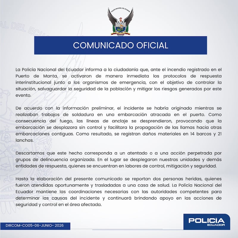 Incendio en el Puerto de Manta habría comenzado durante trabajos de soldadura