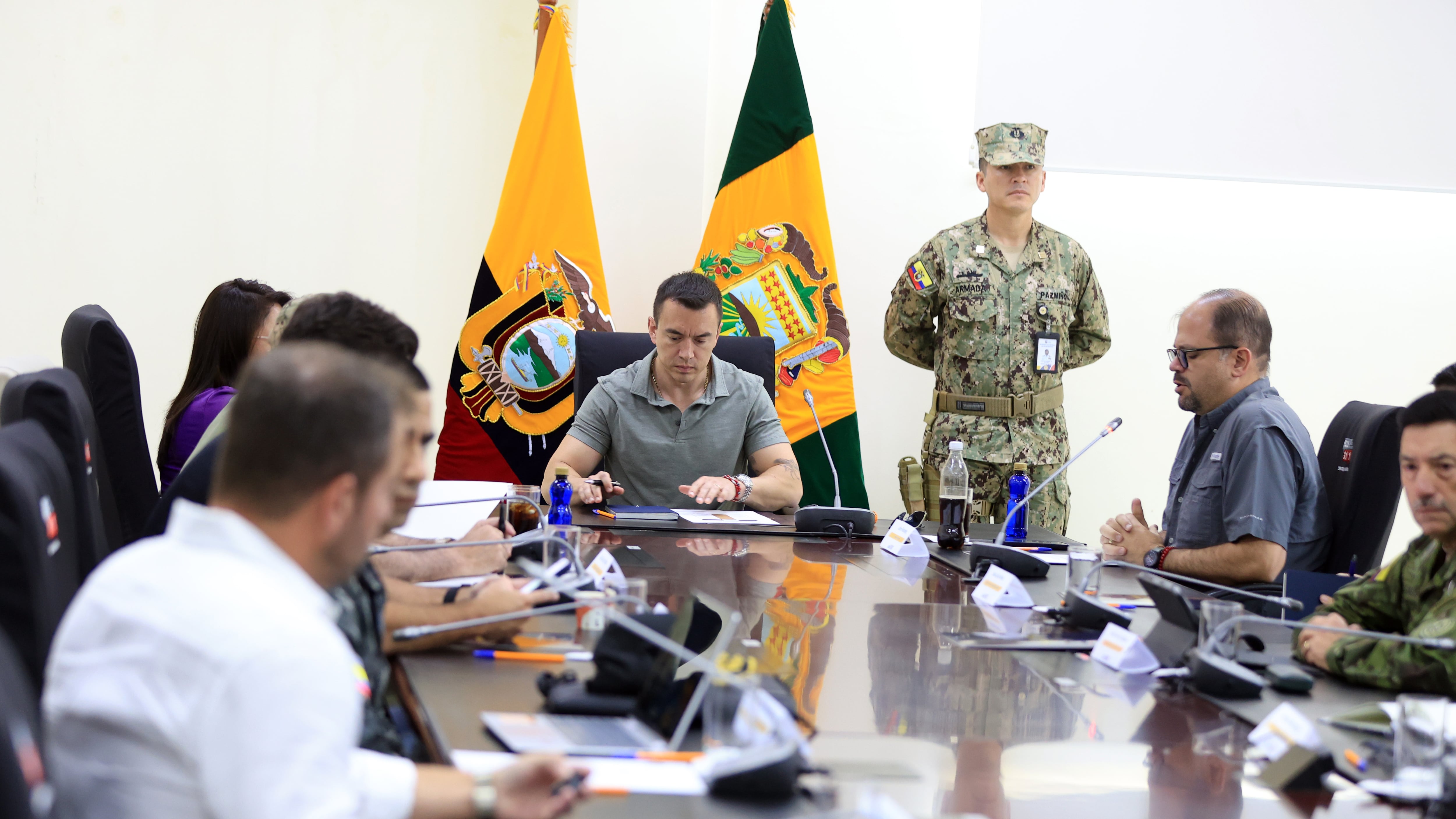 Reunión del gabinete de seguridad encabezada por el presidente Daniel Noboa en la provincia de El Oro.