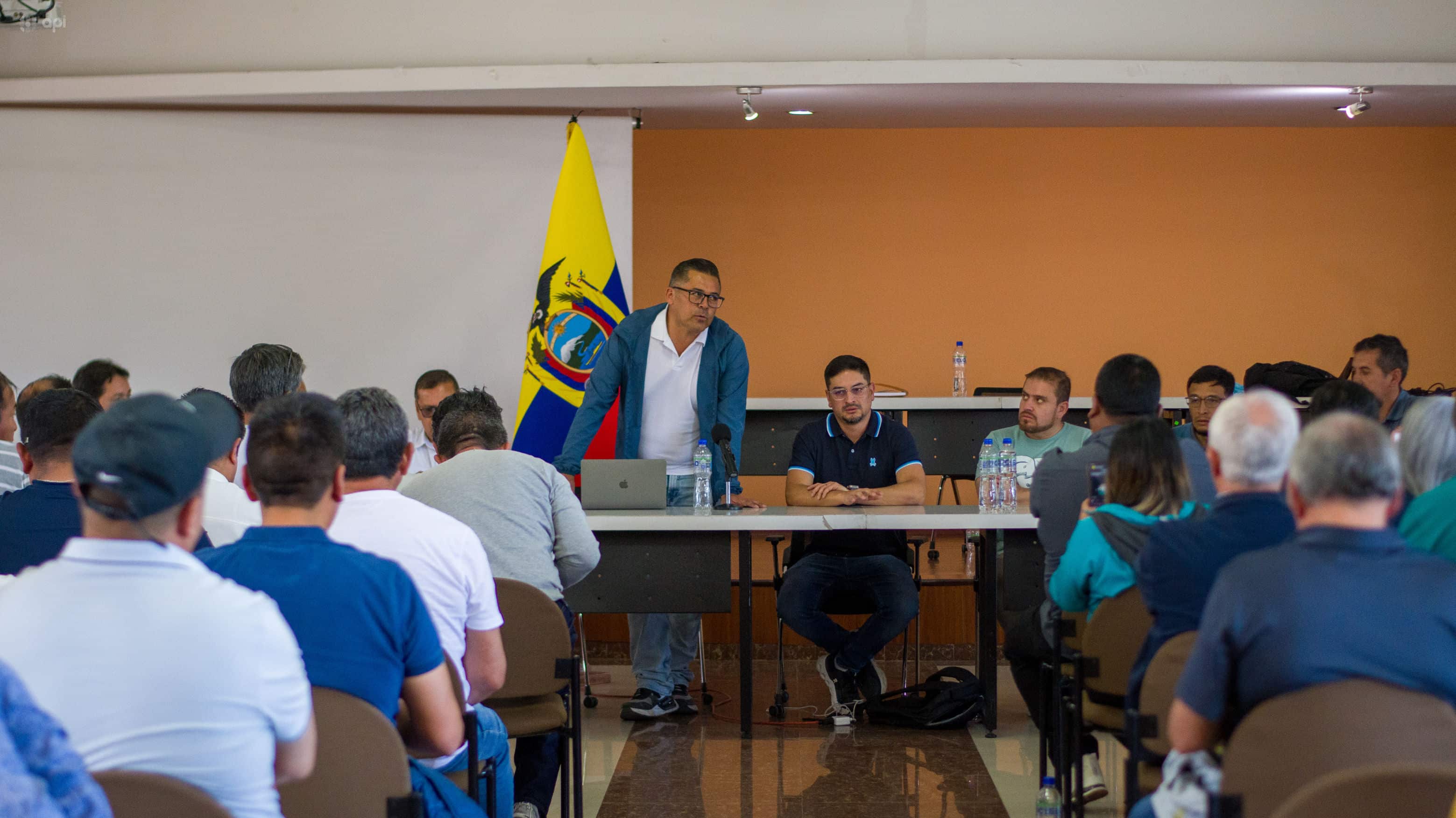 UIO-REUNION TRANSPORTISTAS