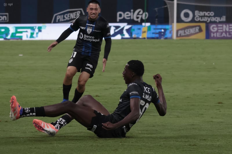 Jean Arroyo Vernaza tras su lesión ante Mushuc Runa con el IDV