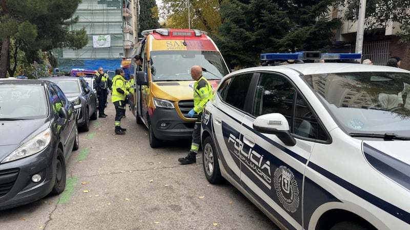 Lanza a sus hijos de un 10 mo piso en Madrid