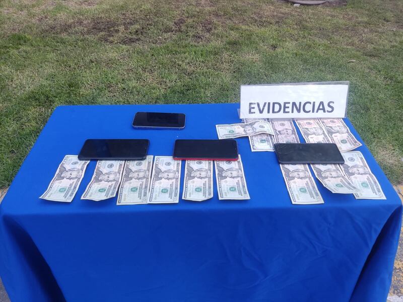 Extranjeros llevaban más de USD 50.000 en droga a bordo de un vehículo en Los Chillos, Quito