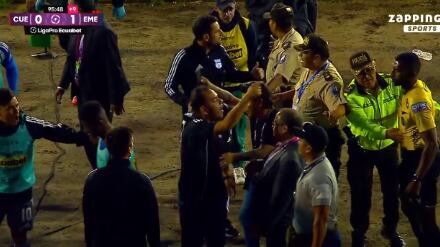 Problemas en el Alejandro Serrano Aguilar entre Deportivo Cuenca y Emelec