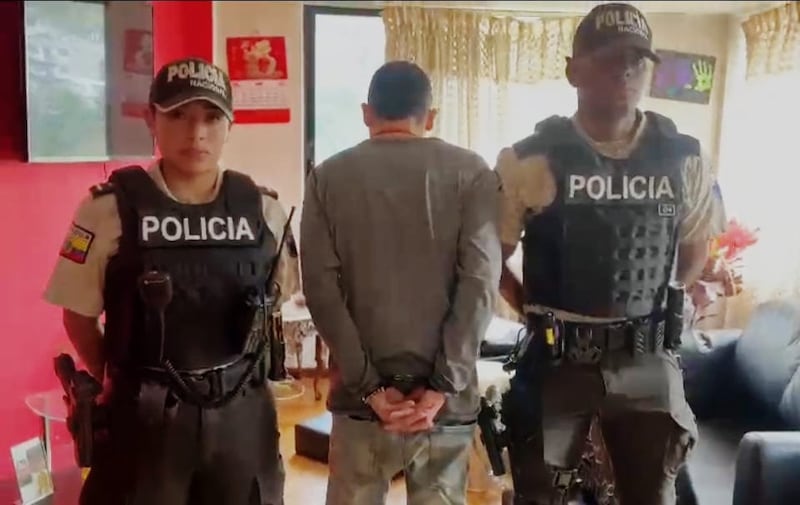 Detenido con un arma de fuego en Quito