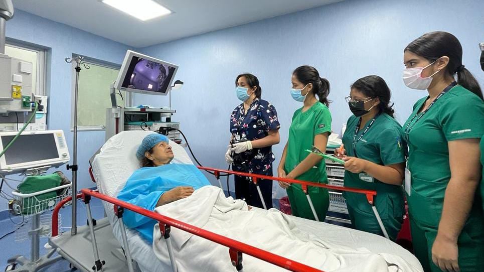 La atención por problemas gastrointestinales se incrementa durante las celebraciones de Navidad y fin de año.