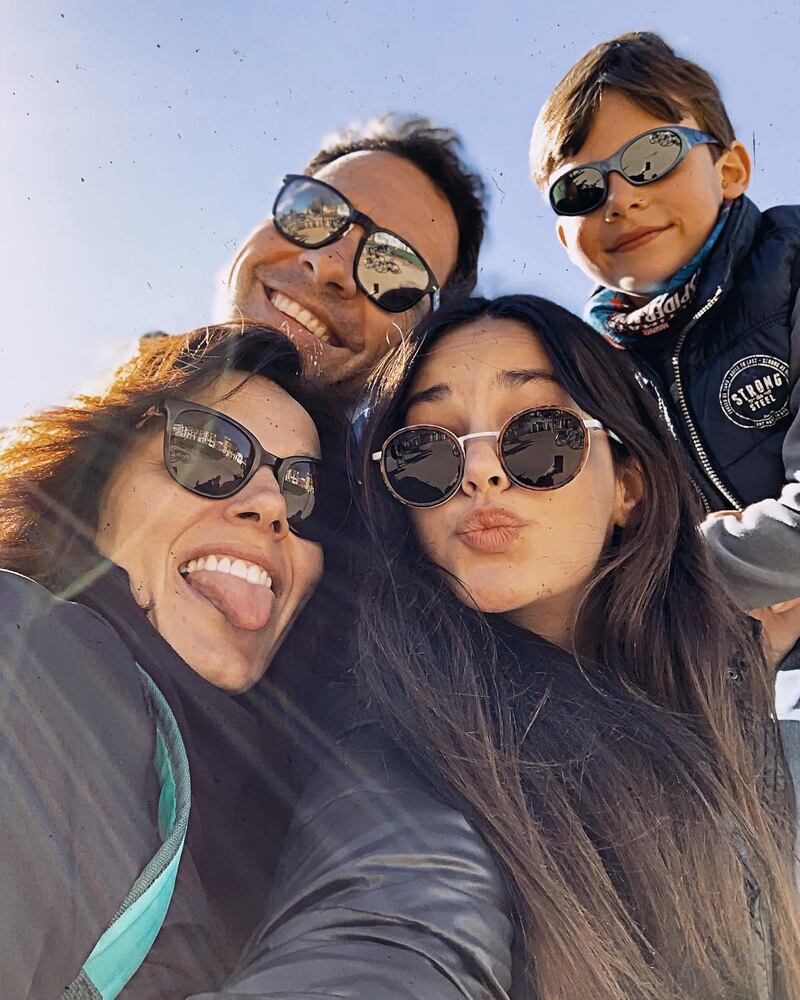 Miguel de Miguel junto a su esposa, Eva Pedraza; su hijastra Claudia Lircari y su hijo, Miguel Jr.