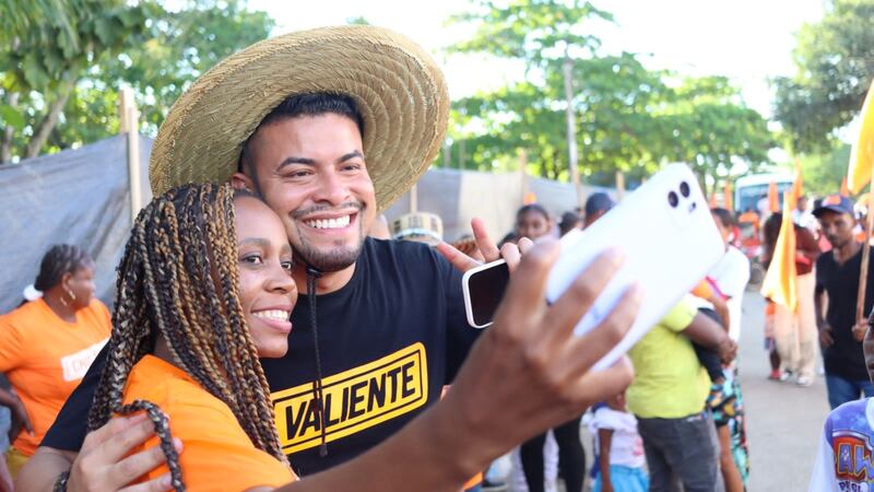 Candidato a la Alcaldía en Antioquia prometió desnudos en su cuenta de OnlyFans para financiar su campaña