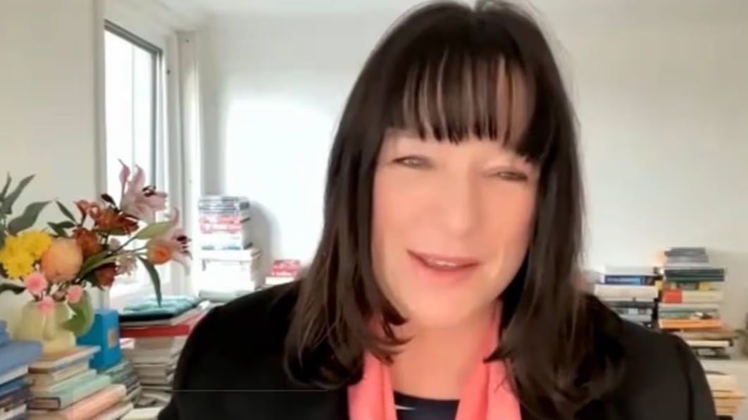 La vidente Jessica Adams (Imagen: YouTube/JESSICA ADAMS)