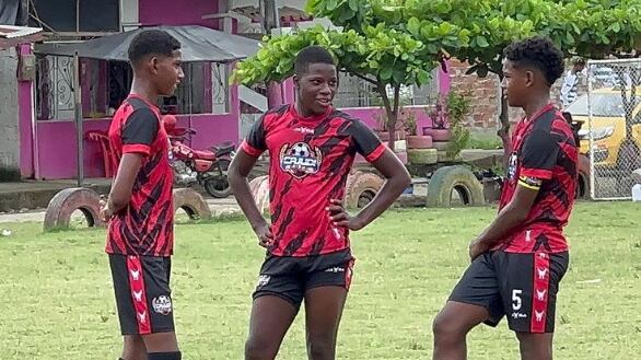 Hijo de Carlos Tenorio en el fútbol de Esmeraldas