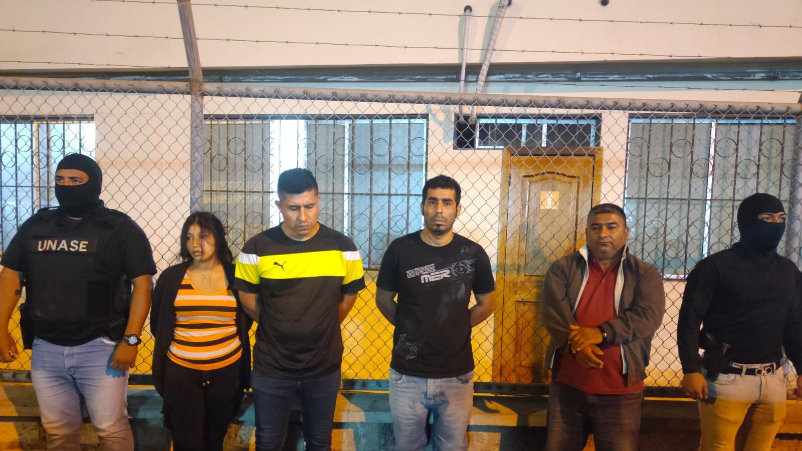 En las ciudades de Guayaquil y Quito la UNASE aprehende a 27 sujetos entre ellos 12 venezolanos vinculados en delitos de extorsión