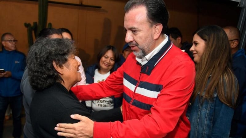 Damnificados de La Gasca reciben ayuda de empresas privadas