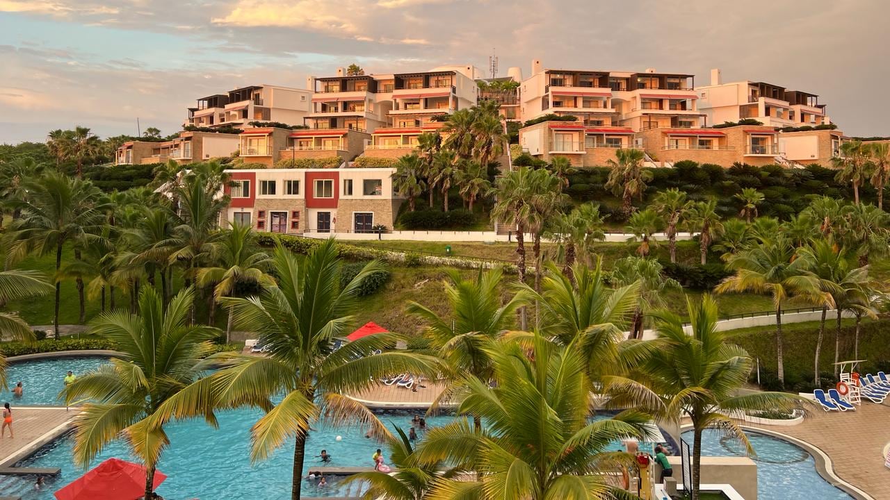 Atardecer en Royal Decameron Mompiche