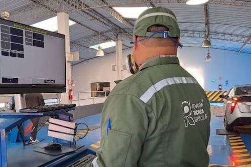 Cierre de la ANT obliga a suspender revisión y matriculación vehicular en Quito