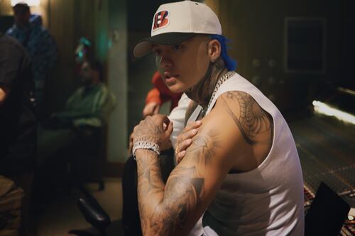 Blessd respondió a las críticas a ‘+57′: “Vaya y escuche Colombia Tierra Querida”