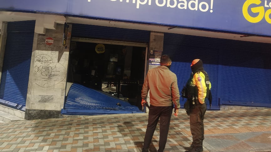 Revelan videos del momento en que delincuente fue abatido en La Michelena, al sur de Quito