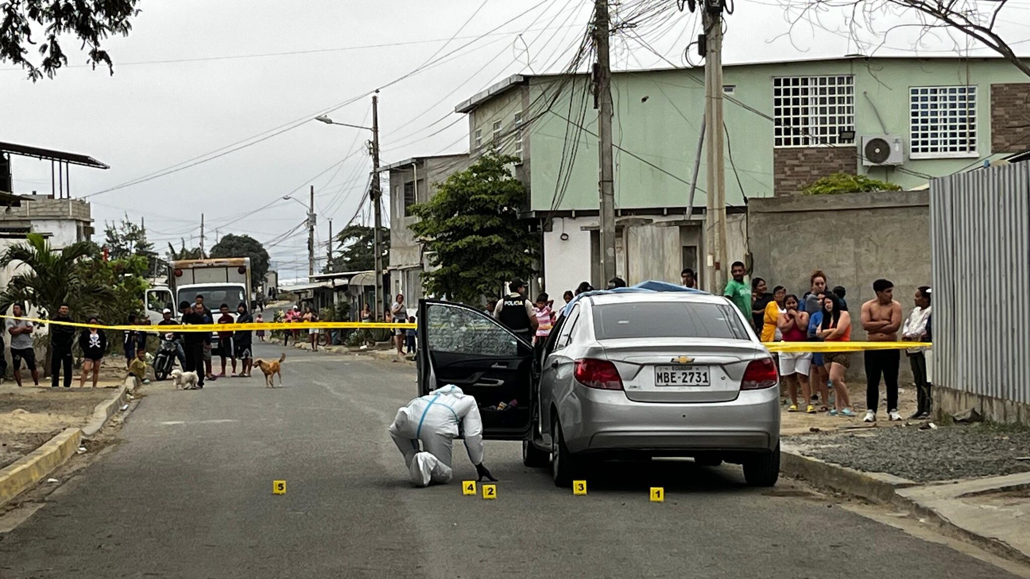 Atacaron a una madre y su hijo en Manta; uno de ellos falleció en el lugar