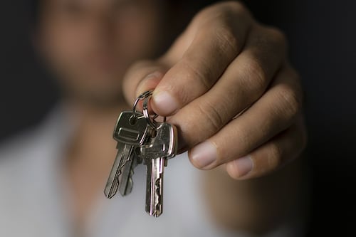 BIESS activa remate 2025 con casas y terrenos disponibles en línea