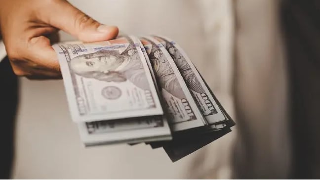 Pedían USD 1.000 para “tramitar” la visa a EE.UU. en Quito, pero resultó en fraude con documentos falsos