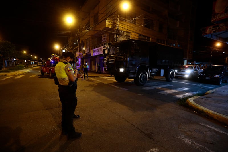 Policía Ecuador se hará cargo de las carreteras.
