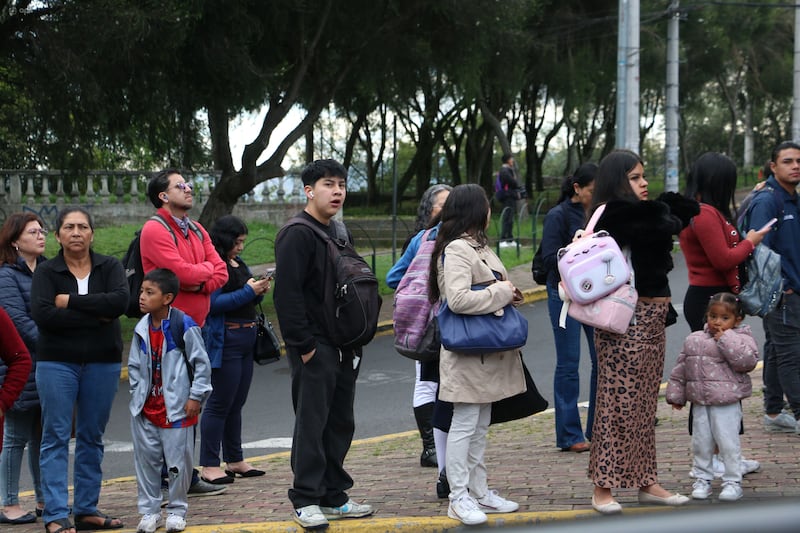 Quito, martes 5 de mayo del 2026
Transportistas racionalizaron sus frecuencias de recorridos en la ciudad de Quito
Foto:API/Rolando Enríquez