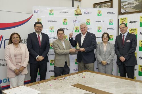 Agripac realiza campanazo en la Bolsa de Valores de Quito