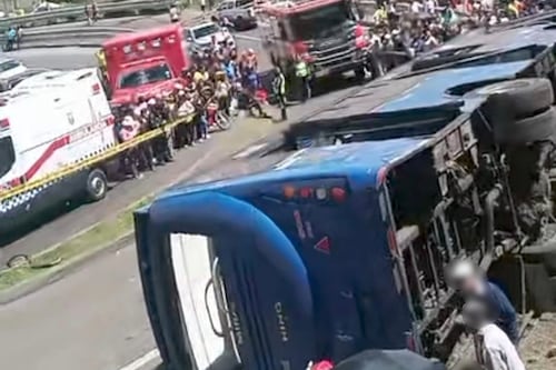 Esto dijo el alcalde Pabel Muñoz sobre el volcamiento de bus que dejó un menor fallecido en Quito
