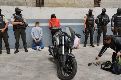 Así fue cómo robaron a mano armada a una mujer en el norte de Quito