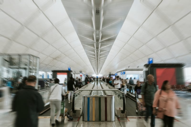 Piloto ebrio es arrestado minutos antes de volar hacia Chicago; desaprobó dos de tres pruebas de sobriedad.