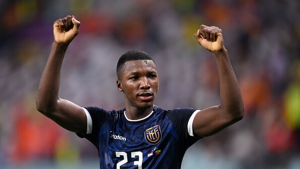 Moisés Caicedo con la Tri en Ecuador