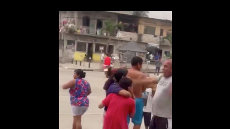 Menor de edad perdió una mano por jugar con una camareta